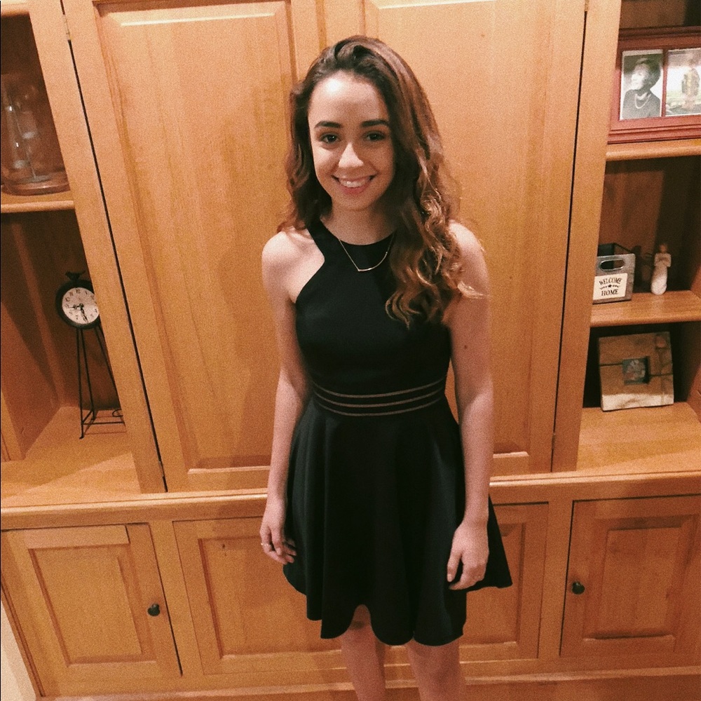 Meet your Posher, Nicole